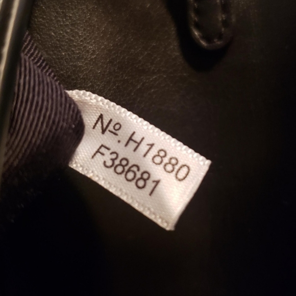 COACH Quilted Metallic Calf Leather  Chevron Crossbody Handbag BLACK MULTI/BLACK - Picture 7 of 7